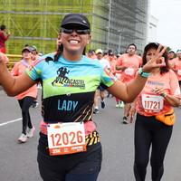 Emoción y esfuerzo en los rostros de los corredores en la media maratón de Bogotá 2023