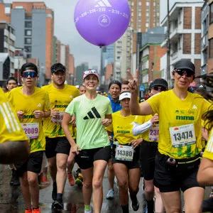 Pacer adidas en la media maratón de Bogotá 2024