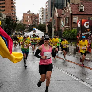 Grupo de atletas por la carrera 7ma