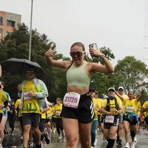 ruta media maraton Mujer feliz