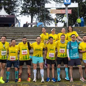 Sonrisas antes de participar en la media maratón de Bogotá