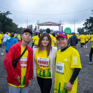 Familia lista para conquistar los recorridos en la media maratón de Bogotá