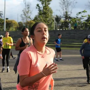 Mujer entrenando