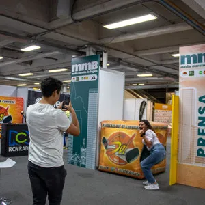 Interacción en stands comerciales en Expomedia