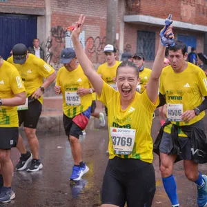 Atleta femenina sonriendo