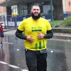 Atleta conquistando su carrera, todo empezo con la inscripcion media maraton