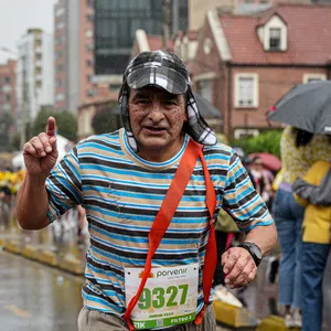 El Chavo del 8 presente en carrera atletica hoy en bogota