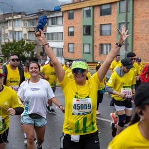 Grupo de amigas en el recorrido de 10 K