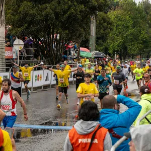 Media maratón Bogotá evento organizado por Correcaminos de Colombia