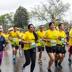 Mujer lista para competir en la mmB