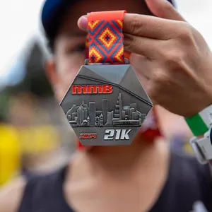 Medalla 21K 2024 en la media maratón de Bogotá